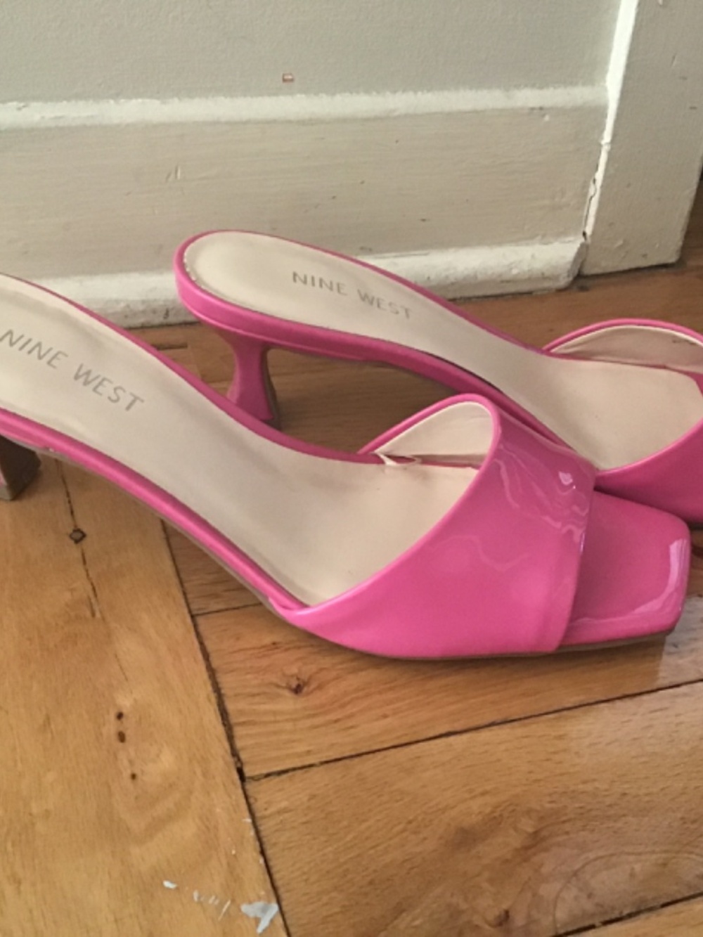 Raspberry pink sandals - Picture 2 of 4